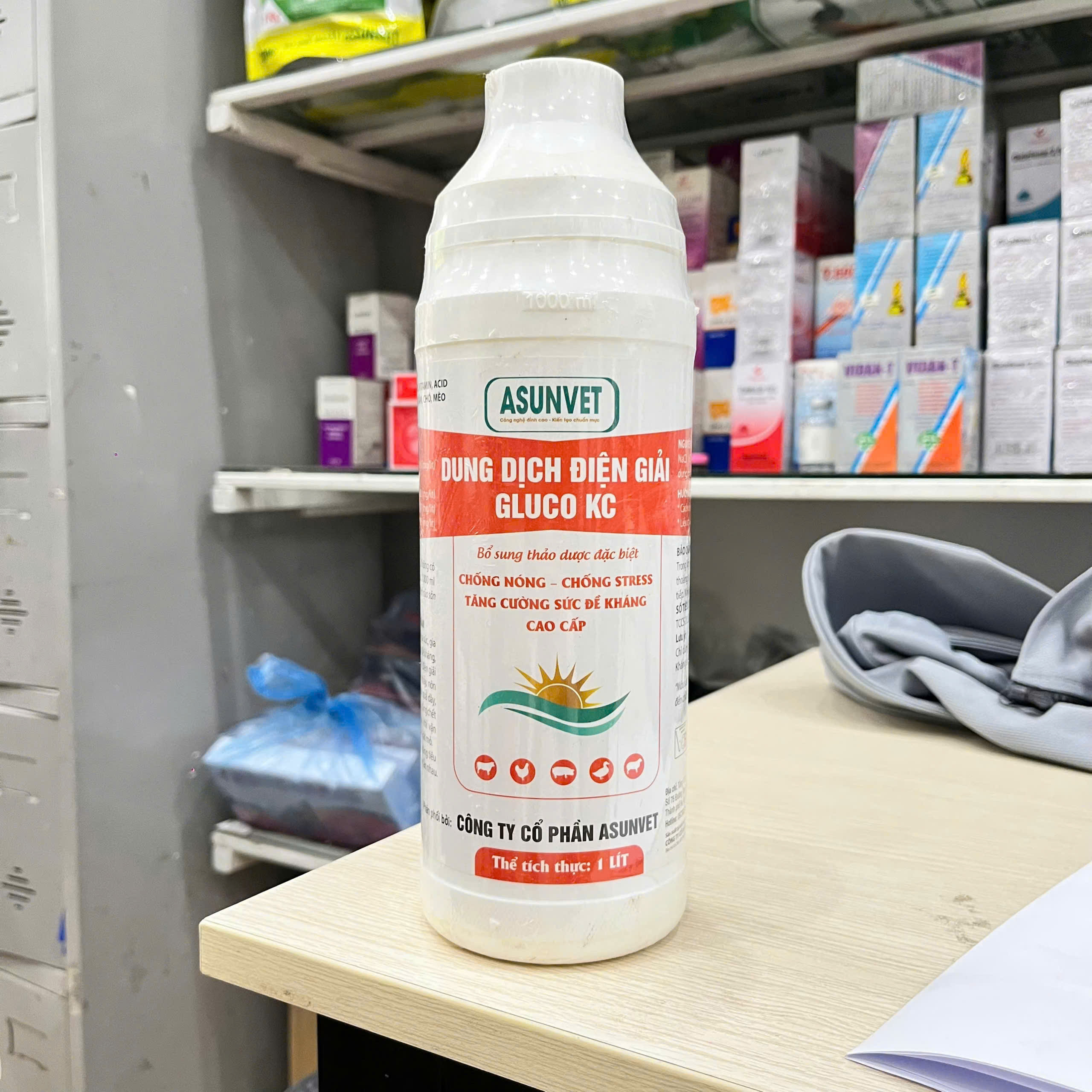 DIỆN GIẢI GLUCO KC Asunvet dung dịch pha chống nóng chống stress tăng sức đề kháng 1 lít